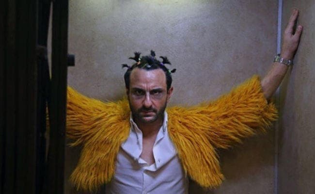 सैफ का यह लुक देख हैरान हो जायेंगे आप, सिर पर दर्जनों चोटियां और...