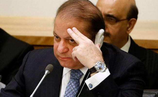 पाकिस्‍तानी PM नवाज शरीफ ने इस्तीफे की मांग खारिज की, कहा - अपने गिरेबां में झांकें