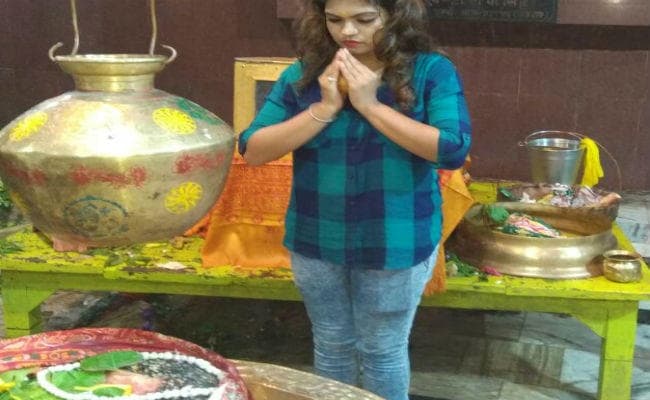 बाबा ब्रह्ममेश्वर धाम के रहनेवाले हैं ''निराले'' :  भोजपुरी स्टार निशा