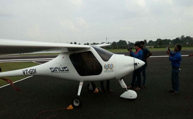 देवघर : मोटर ग्लाइडर से बाबा बैद्यनाथ का हवाई दर्शन शुरू