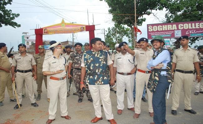 बिहारशरीफ में प्रदर्शनकारियों और पुलिस के बीच हिंसक झड़प, कई पुलिसकर्मी जख्मी, 53 गिरफ्तार