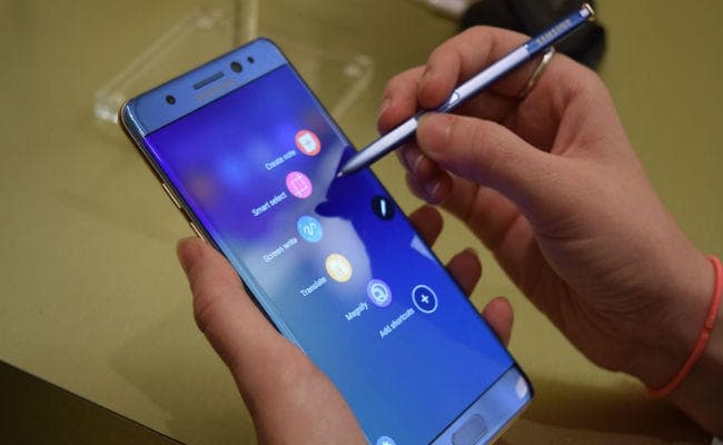 ''प्रभु'' की रेलवे के ''सारथी एप्प'' से आप ले सकते हैं ये सुविधाएं