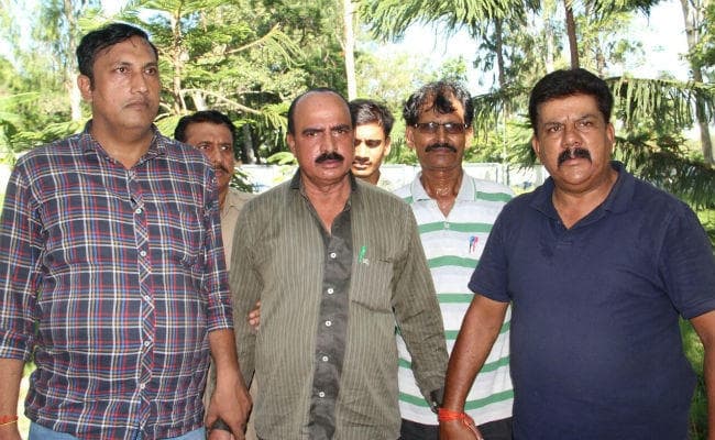 बेतिया के लोरिया थाने का दारोगा 10 हजार घूस लेते रंगेहाथ गिरफ्तार