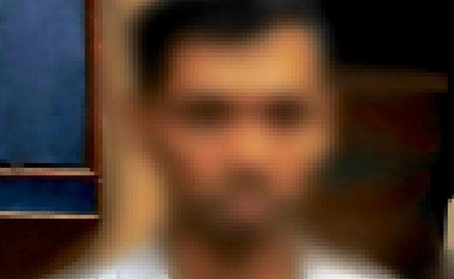 बातों में फंसा कर मोबाइल, पर्स व गहने कर देता था गायब