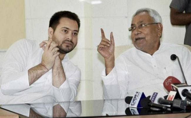 महागठबंधन अटूट!  बंद कमरे में नीतीश से मिले तेजस्वी, 40 मिनट तक हुई बातचीत, समझौते की कोशिश