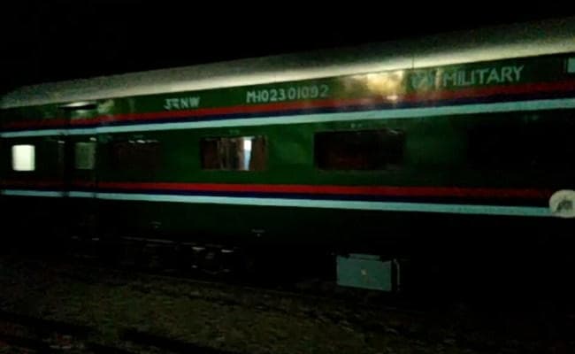 VIDEO : चाईना बॉर्डर पर भारत ने कड़ी की सुरक्षा, पुणे से मिलिट्री ट्रेन रवाना