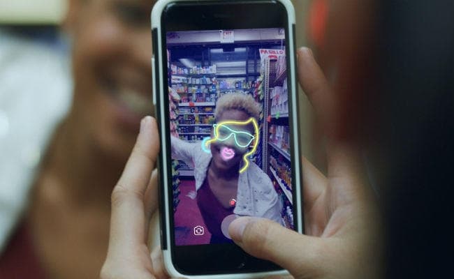 यूजर्स अब फेसबुक कैमरे से बना सकेंगे GIF, जानें कैसे