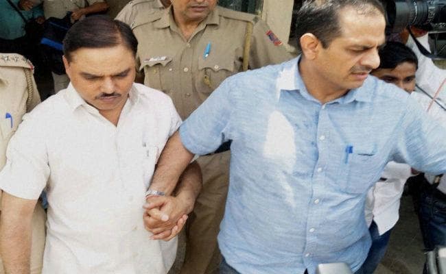 भागलपुर : पूर्व कानून मंत्री जितेंद्र तोमर पर जालसाजी का केस दर्ज