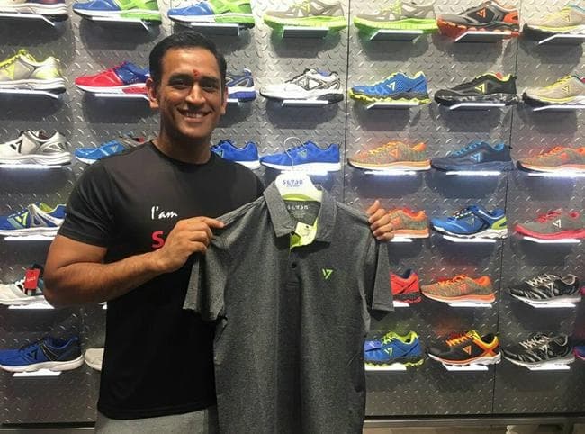 #Ranchi :न्यूक्लीयस मॉल में खुला धौनी का स्पोर्ट्स-फिटनेस का शोरूम