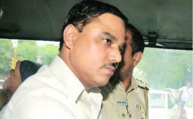 दिल्ली के पूर्व कानून मंत्री तोमर पर जालसाजी की प्राथमिकी