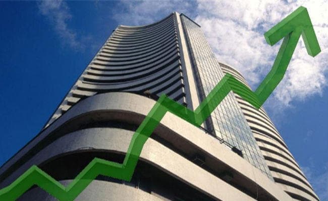रिलायंस इंडस्ट्रीज की अगुवाई में बाजार मजबूत, सेंसेक्स 124 अंक चढ़ा, निफ्टी 9,900 के पार