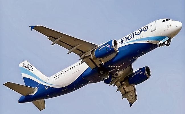 इंडिगो की फ्लाईट में फिर आयी तकनीकी खराबी, शारजाह-हैदराबाद उड़ान को कराची में उतारा गया
