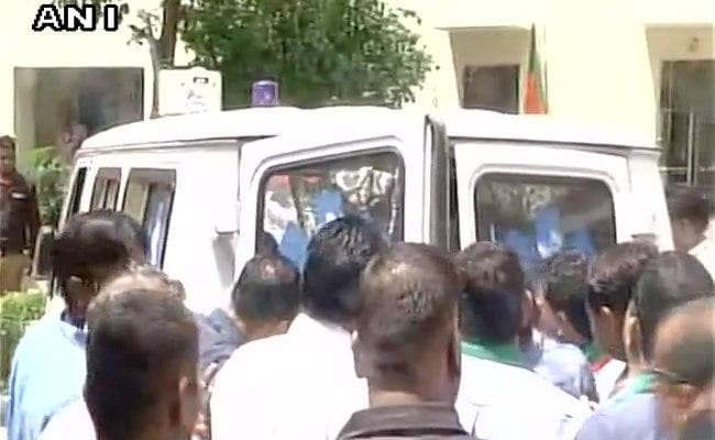 राजस्‍थान : जयपुर में भाजपा अध्‍यक्ष अमित शाह की सभा में बेहोश हुए सांसद सांवरलाल जाट