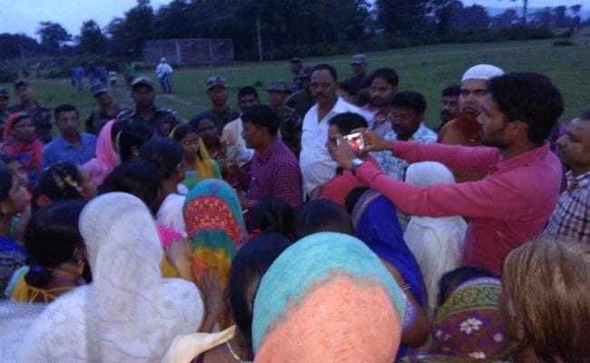 गुमला : तांत्रिक ने सात साल के बच्चे की दी बलि, गुस्साये लोगों ने पुलिस को घेरा