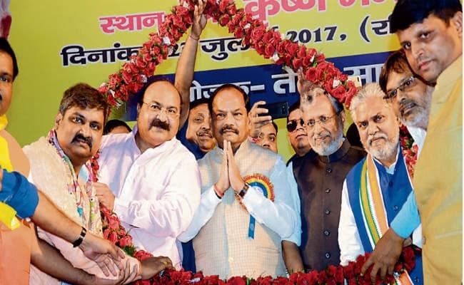 जम कर बरसे झारखंड के मुख्यमंत्री रघुवर दास कहा- गरीबों की आह खा जायेगी लालू परिवार को