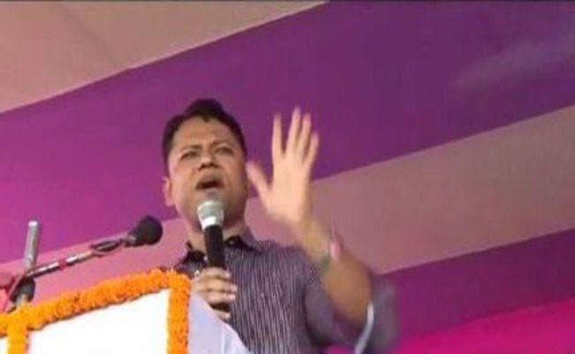 VIDEO : औरंगाबाद डीएम कंवल तनुज का विवादास्पद बयान, कहा - बेच दो अपनी बीवी और पी लो शराब