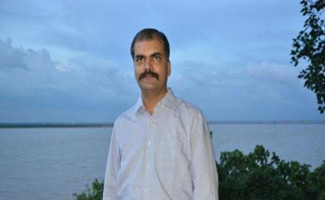 बिहार : भागलपुर रेंज के DIG ने की मां गंगा से अपने‘दिल की बात’, युवा पीढ़ी को दिया यह संदेश