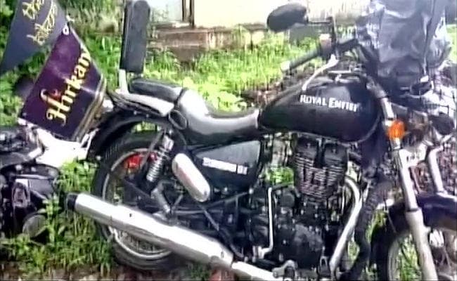 मुंबई-अहमदाबाद हाइवे पर महिला बाइकर की मौत