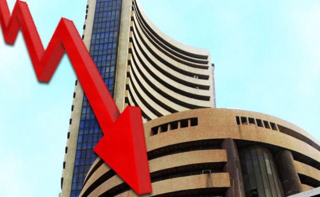 निफ्टी 10,000 अंक का आंकड़ा पार करने के बाद नीचे आया, सेंसेक्स भी रिकॉर्ड स्तर से फिसला