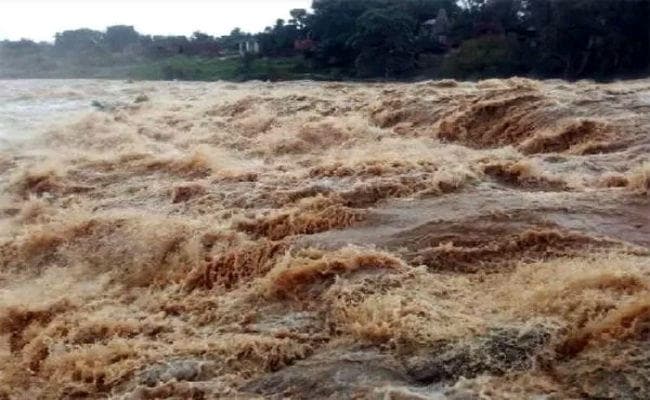 धनबाद में भारी बारिश के मद्देनजर बुधवार व गुरुवार को बंद रहेंगे स्कूल