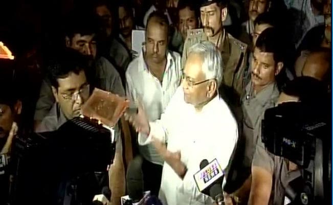 नीतीश अब आगे क्या करेंगे, मीडिया संबोधन में नहीं दिया कोई संकेत, क्या एनडीए के साथ जायेंगे?