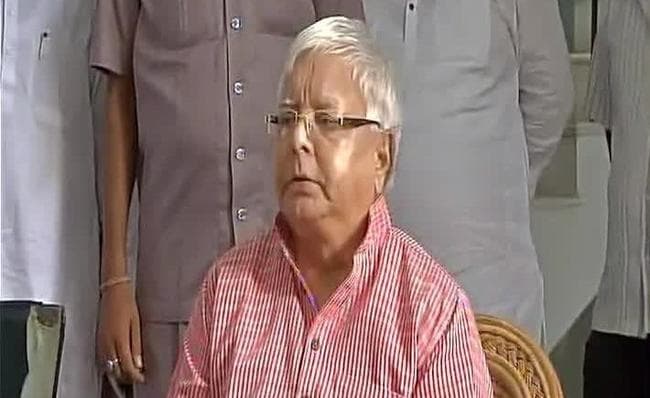 लालू ने राजभवन मार्च से कार्यकर्ताओं को रोका, आस-पास धारा 144 लागू