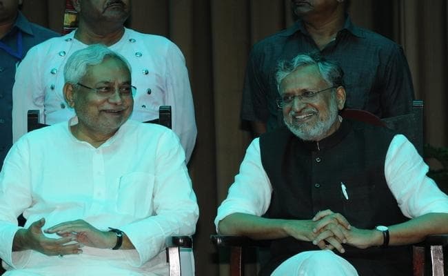 बिहार : मात्र 16 घंटे में ही बदल गयी बिहार की सियासी तस्वीर, नीतीश कुमार का राजनीतिक सफरनामा