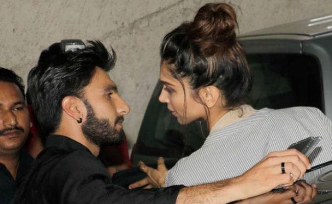 रणवीर सिंह और दीपिका पादुकोण का हो गया ब्रेकअप, मनमुटाव नहीं वजह है कुछ और...!