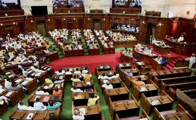 मोदी सरकार लोकसभा में गौ रक्षकों के मसले पर चर्चा को तैयार