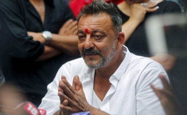 महाराष्ट्र सरकार ने हाइकोर्ट से कहा, अगर हमने गलती की तो संजय दत्त को वापस जेल भेज दें