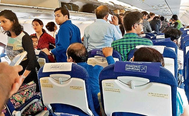 इंडिगो का विमान रनवे पर खराब, 178 यात्री परेशान