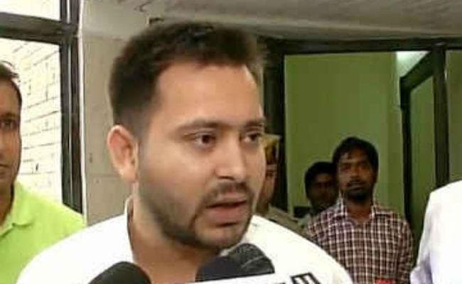 चार साल में चार सरकारें क्यों : तेजस्वी