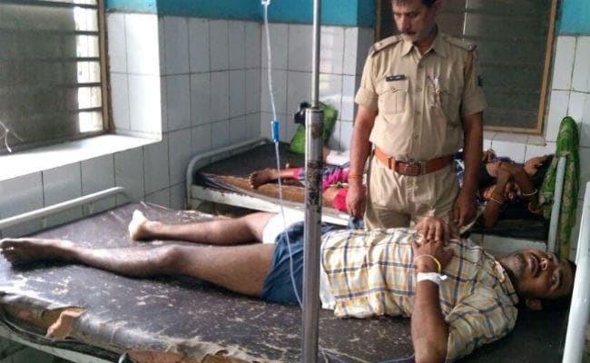 पास रखे बंदूक से चली गोली, अपराधी घायल, पुलिस ने पीछा कर लुटेरों को दबोचा, लूट के रुपये बरामद