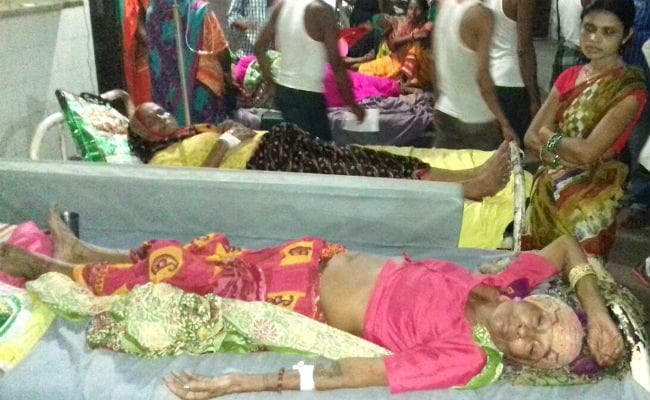 स्लाइन में एंटीबायोटिक से बिगड़ी डेढ़ दर्जन महिलाओं की स्थिति, अधीक्षक को भेजा गया दवा का सैंपल