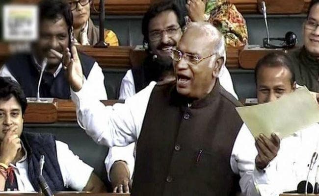 लोकसभा में मोदी सरकार पर जमकर बरसे खड़गे, कहा- झारखंड और एमपी बन गये हैं लिंचिंग सेंटर