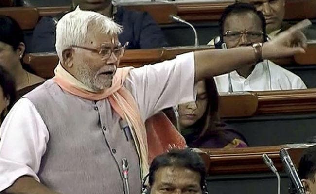 खड़गे पर पलटवार करते हुए हुकुम देव ने कहा- देश के मुस्लिमों को समझना चाहिए उनके पूर्वज हिंदू थे