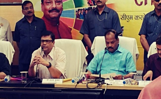 जनसंवादः सीएम ने  पलामू के डीएसई को बर्खास्त किया, कहा जनता को परेशान ना करें अधिकारी