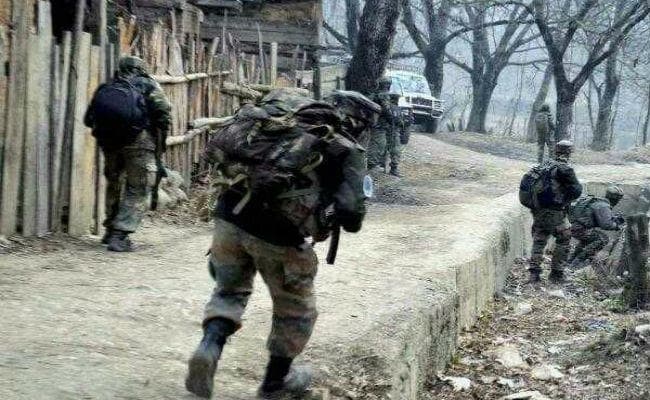 जम्‍मू-कश्‍मीर : मुठभेड़ में आतंकियों की मौत के बाद पुलवामा में झड़पें शुरू, कई घायल