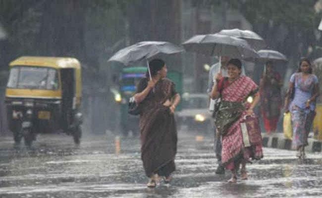 दो दिनों की धूप के बाद मौसम ने ली करवट, फिर झमाझम बारिश