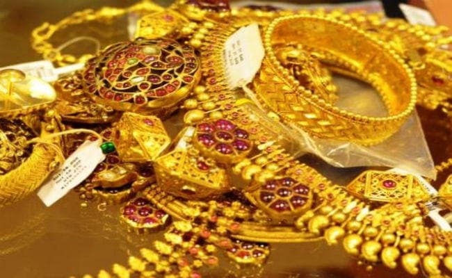 Festive season से पहले सोना बन गया हीरा, पढ़ें देश भर में कितनी बढ़ी मांग…!