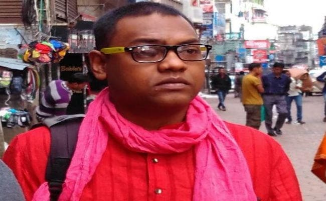 आपत्ति पलायन और शोषण पर होनी चाहिए, किताब से नहीं : सोवेंद्र शेखर आपत्ति पलायन और शोषण पर होनी चाहिए, किताब से नहीं : सोवेंद्र शेखर