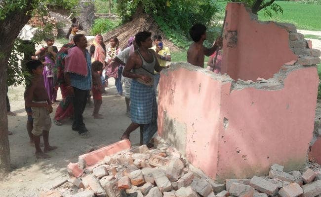 कई ग्रामीणों ने तोड़ दिया शौचालय, ओडीएफ घोषित होने के नौ माह बाद भी नहीं हुआ था भुगतान, किया हंगामा