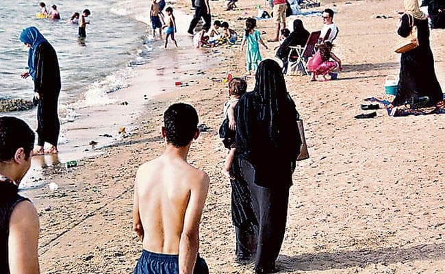 सऊदी में अब जो चाहे पहन सकेंगी मुस्लिम महिलाएं