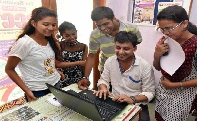 SSC CGL 2021: सरकारी नौकरी पाने का सुनहरा मौका, जारी हुआ एसएससी सीजीएल का नोटिफिकेशन, ऐसे करें आवेदन