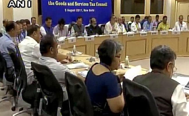 GST काउंसिल की 20वीं बैठक में लिये गये कई फैसले, झाड़ू कर मुक्त, मिट्टी की मूर्ति पर 5% टैक्स