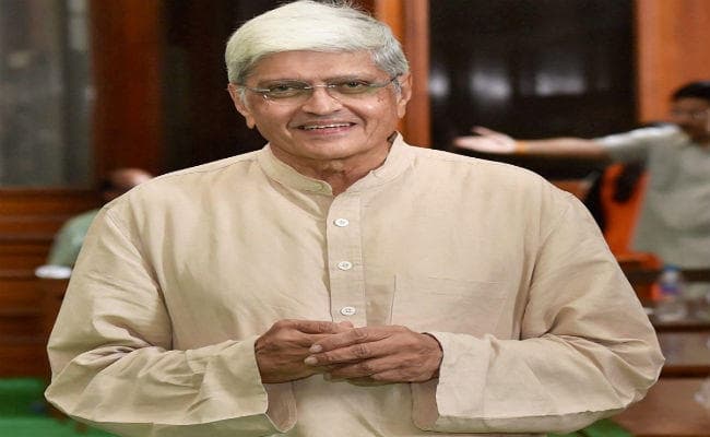 गोपालकृष्ण गांधी ने वेंकैया नायडू को दी जीत पर बधाई