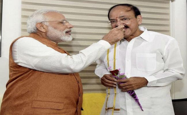 वेंकैया नायडू देश के 13वें उपराष्ट्रपति निर्वाचित, गोपाल कृष्ण गांधी को आधे से अधिक मतों से हराया