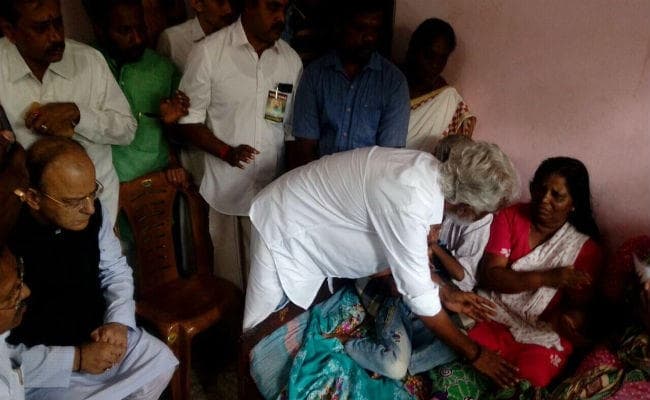 RSS सदस्यों की हत्या: केरल में पीड़ित परिवार से मिले जेटली, पढ़ें राजनीतिक हिंसा से जुड़े आंकड़े