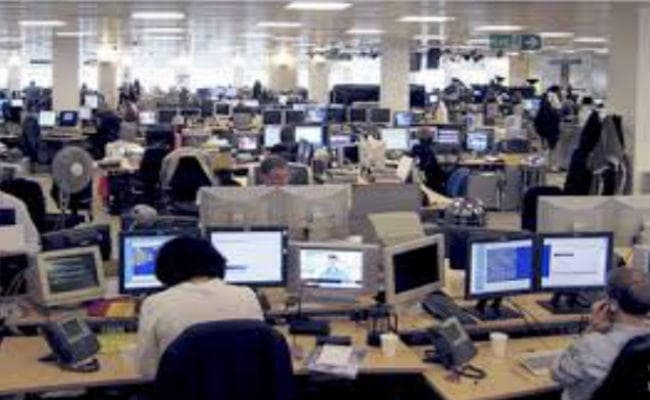 केंद्रीय कर्मचारियों को मोदी सरकार का तोहफा, पेंशन शुरू कराने की खातिर नहीं लगाने होंगे बैंकों के चक्कर