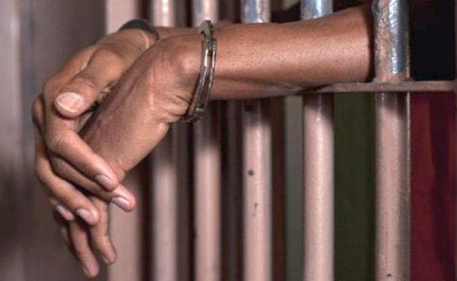 पुलिस टीम पर हमला करने के आरोपित के खिलाफ एनएसए के तहत मामला दर्ज